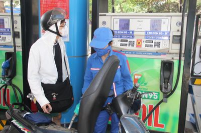 Giá xăng dầu đồng loạt tăng