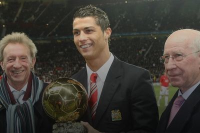 Giành 'Quả bóng vàng mọi thời đại', Ronaldo đăng thông điệp đặc biệt