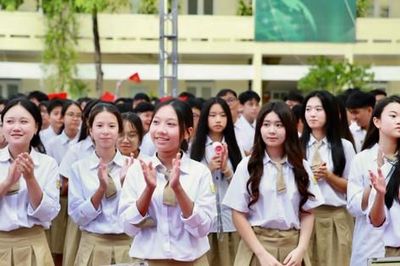 Đề xuất giảm môn thi lớp 10: Phụ huynh, học sinh Hà Nội đón nhận ra sao?