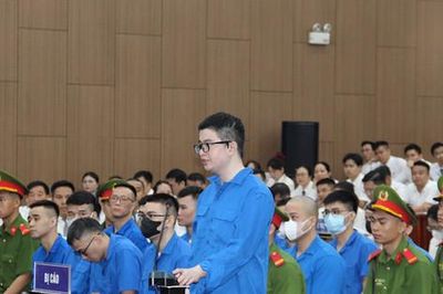 Vụ Mr Pips và đồng phạm: Trưởng phòng kiếm tiền tỷ