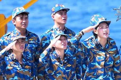 Dàn nghệ sĩ 'Sao nhập ngũ' 2026 xúc động giữa biển trời Trường Sa