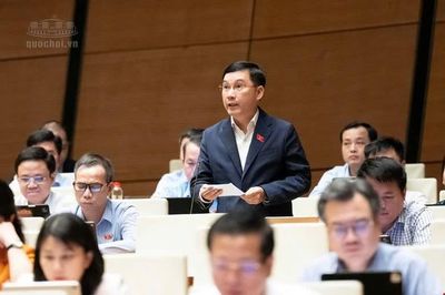 Người dân còn giữ khoảng 500 tấn vàng, tiền gửi đã vượt 11,2 triệu tỷ đồng… nhưng không chảy vào sản xuất