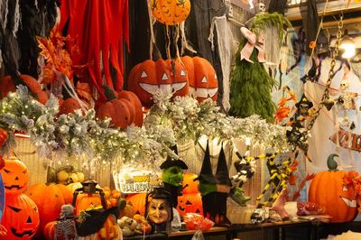 Phố Hàng Mã rực rỡ sắc màu trước thềm Halloween