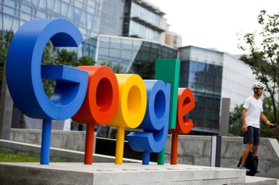 Cổ phiếu Google lao dốc mạnh nhất hơn 20 năm