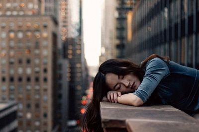 Người trẻ đôi lúc cũng cần cô đơn