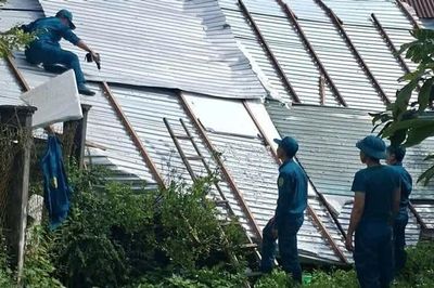 An Giang: Mưa dông quét qua 8 xã, thiệt hại hơn 1,4 tỷ đồng