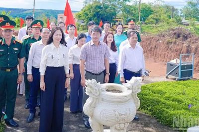 Lâm Đồng: Dâng hương kỷ niệm 66 năm Ngày khai thông đường hành lang chiến lược bắc-nam