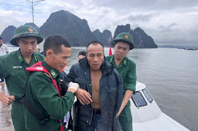 Bộ đội Biên phòng hỗ trợ cứu nạn sau vụ va chạm tàu trên biển