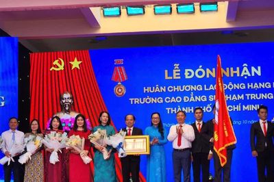 Trường Cao đẳng Sư phạm Trung ương TPHCM vững vàng bước sang giai đoạn mới