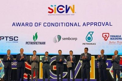 Singapore chấp thuận có điều kiện điện tái tạo từ Việt Nam