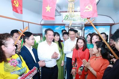 Khai trương chuyến tàu di sản Hà Nội - Thái Nguyên, quảng bá văn hóa trà Việt