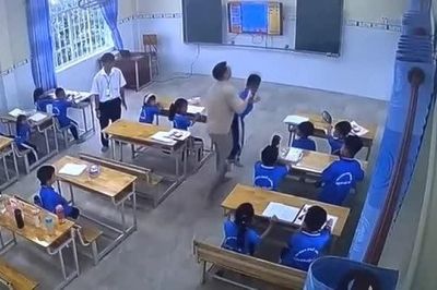 Vụ túm cổ, đánh học sinh lớp 2: Giáo viên và trung tâm liên kết nói gì?