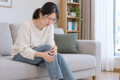 Bác sĩ chỉ ra 5 dấu hiệu sớm của viêm khớp cần đi kiểm tra