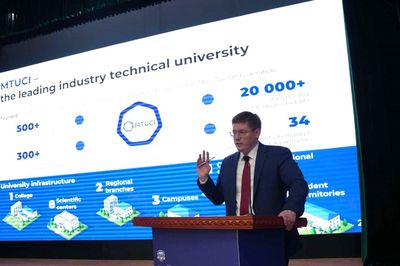 Hiệu trưởng trường Đại học Nga sang Việt Nam giới thiệu mạng lượng tử dài hơn 17km