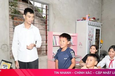 Người đàn ông khiếm thị 'ươm mầm' tri thức nơi vùng rốn lũ La Giang