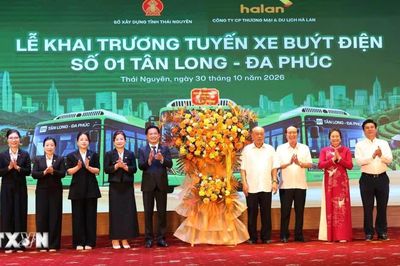 Thái Nguyên đưa tuyến xe buýt điện đầu tiên vào hoạt động
