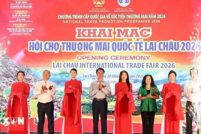 Khai mạc Hội chợ thương mại quốc tế Lai Châu 2026