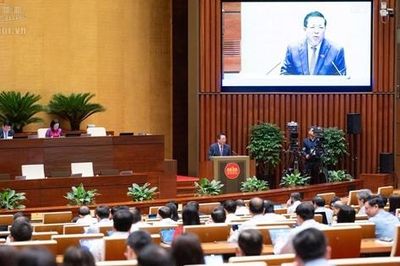 Bộ trưởng Bộ Xây dựng làm rõ quy định trong Luật Kinh doanh bất động sản (sửa đổi)