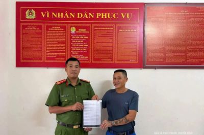 Trao trả gần 1 tỷ đồng chuyển nhầm từ tài khoản lạ