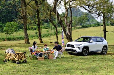Toyota Yaris Cross Hybrid: Đi theo xu hướng điện hóa, không vướng nỗi lo sạc pin