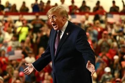 Ông Trump hủy hai cuộc vận động trực tiếp, chuyển sang tranh cử qua điện thoại