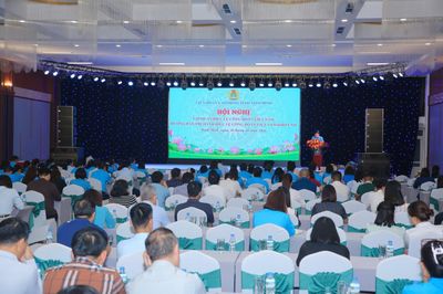 Hơn 400 cán bộ công đoàn được tập huấn những điểm mới của Điều lệ Công đoàn Việt Nam khóa XIV