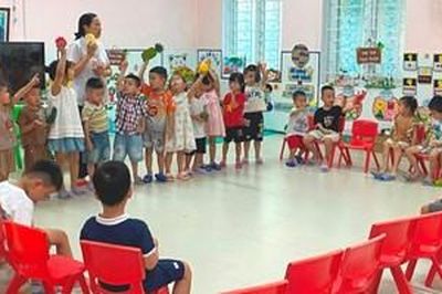 Giảm sổ sách, thêm thời gian chăm sóc, giáo dục trẻ