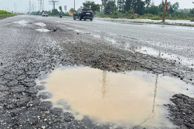 Nghệ An: Quốc lộ 7C qua khu công nghiệp WHA xuống cấp, tiềm ẩn nguy cơ tai nạn