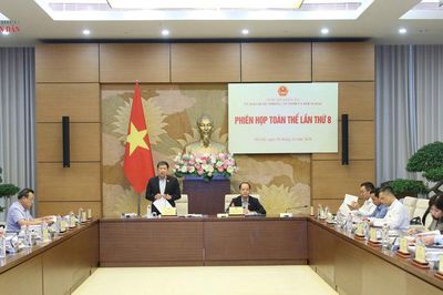 Ủy ban Quốc phòng, An ninh và Đối ngoại họp phiên toàn thể lần thứ Tám