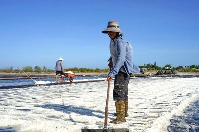 Từ nong tằm, ruộng muối đến lớp học nghề: HTX mở lối sinh kế ở Lâm Đồng