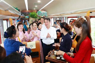 Khai trương chuyến tàu di sản Hà Nội - Thái Nguyên