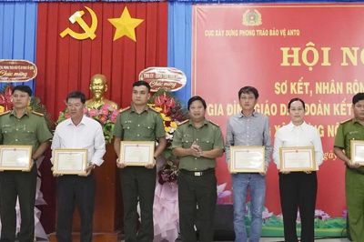 Vĩnh Long nhân rộng mô hình 'Gia đình giáo dân đoàn kết giữ gìn an ninh, trật tự'