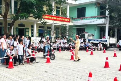 415 học sinh Trường THCS Bảo Lạc được phổ biến, giáo dục pháp luật giao thông