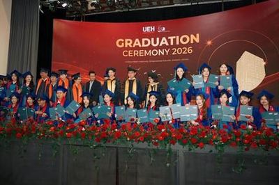 Đại học Kinh tế TPHCM (UEH): Nhận Huân chương Lao động hạng Nhất:  Bài cuối: Từ giảng đường đến nghị trường, thương trường