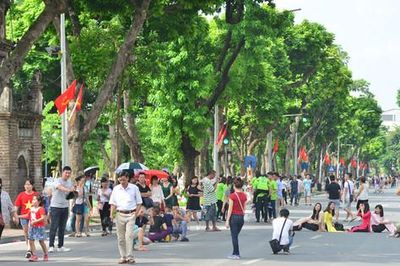 Hồ Gươm mở rộng không gian, phục vụ cộng đồng