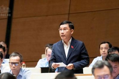 Quốc hội thảo luận giải pháp khơi thông nguồn lực cho tăng trưởng bền vững