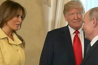 Cố vấn tiết lộ ông Putin muốn bà Melania Trump làm trung gian ngừng bắn