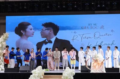 Sau 14 năm yêu nhau, Quân A.P và Lê Khanh chính thức công khai tình cảm trên sóng Running Man Vietnam