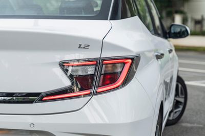 Cuộc đua doanh số tại Việt Nam - xe xăng giá rẻ 'cầm cự' đến khi nào?