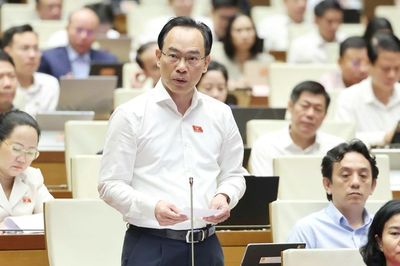 Từ năm học 2028-2029 sẽ cung cấp miễn phí sách giáo khoa cho học sinh