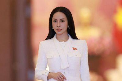 ĐBQH đề nghị bổ sung một số chỉ tiêu gắn trực tiếp với các chương trình, chính sách trọng tâm