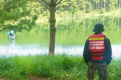 Người đàn ông mất tích khi bơi ra hồ Tuyền Lâm lấy cần câu cá