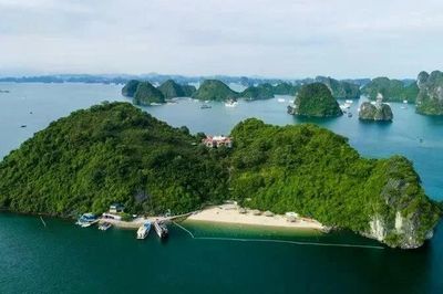 Sắp đón khách đến bãi biển đẹp nhất thế giới tại Việt Nam