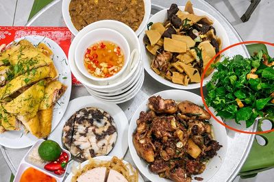 Món 'rau trồng trên bát' lạ miệng, khách gắp đầu tiên trong mâm cỗ ở Bắc Ninh