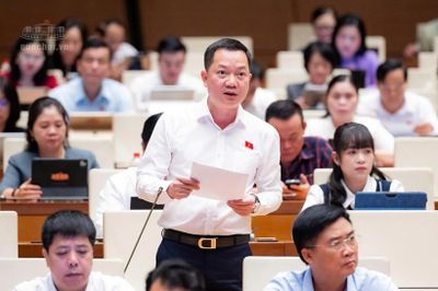 Không thể để mỗi mùa thi đến, học sinh, phụ huynh lại thấp thỏm chờ quy định mới