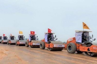 Lizen tăng tốc thi công, áp lực dòng tiền và vay nợ vẫn chưa hạ nhiệt