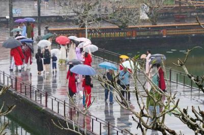 Huế làm gì để ngành du lịch 'sống chung' với… mưa?
