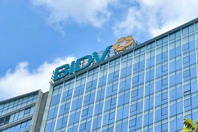 Ngân hàng quy mô lớn nhất hệ thống báo lãi quý III tăng gần 40%, cắt giảm 500 nhân sự