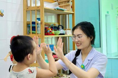 Kịp thời hỗ trợ trẻ có dấu hiệu rối loạn phát triển