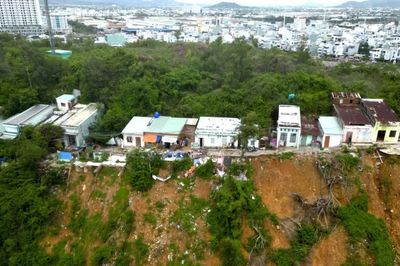 Khẩn trương rà soát, di dời các hộ dân vùng sạt lở núi Một